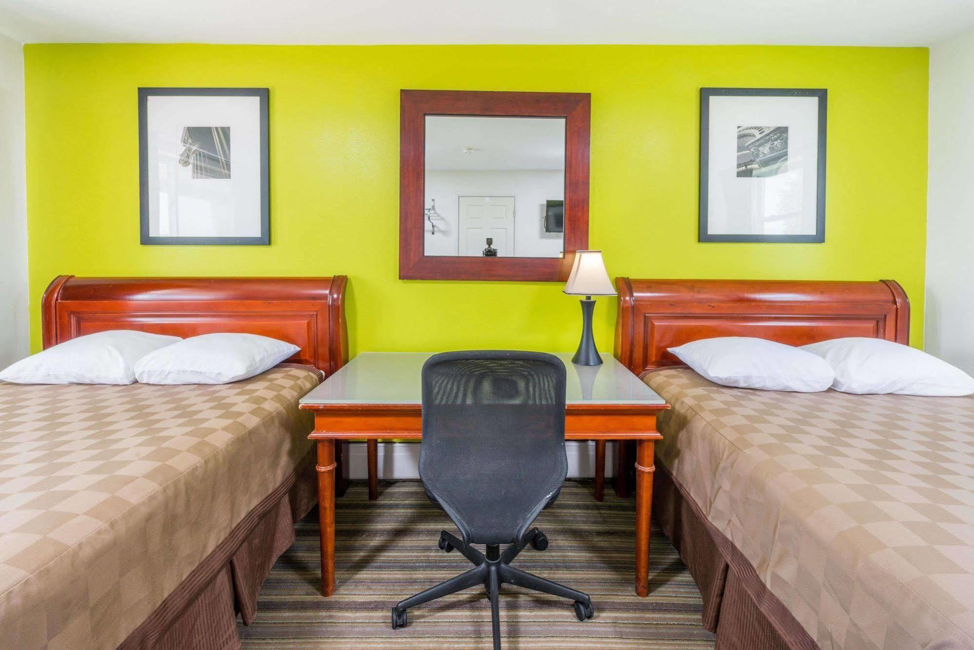 Rodeway Inn Pittsfield Dış mekan fotoğraf